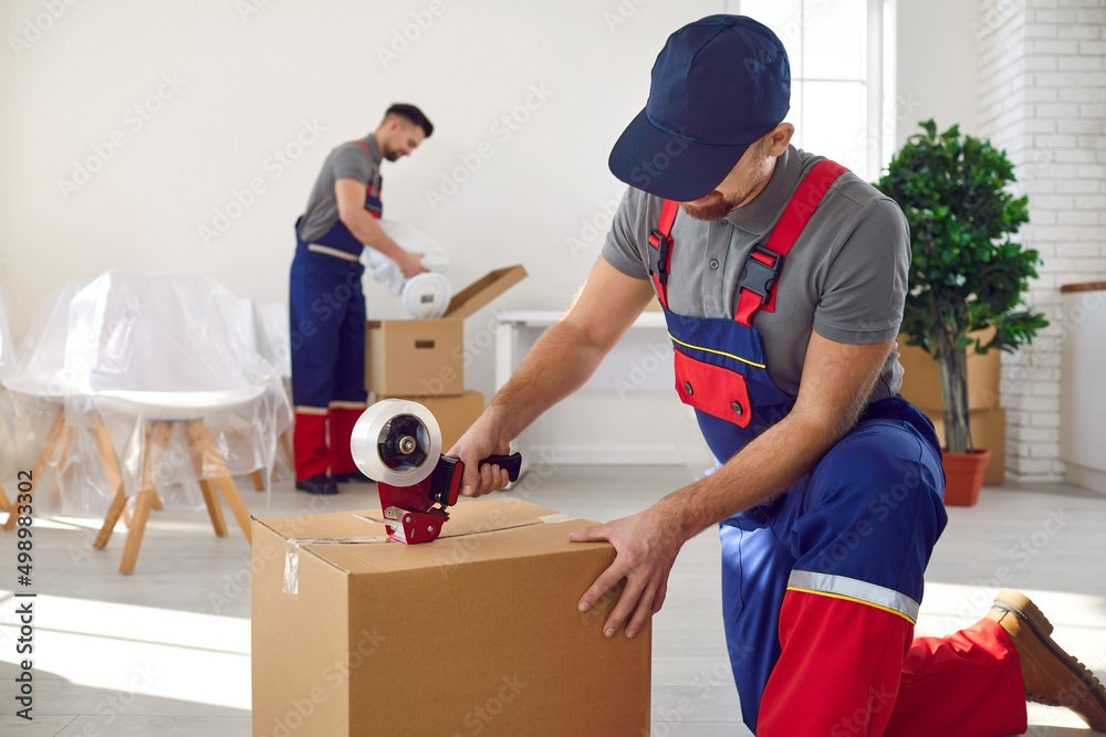 residencial-packing-service-498983302 Abu Dhabi Movers & Packers
